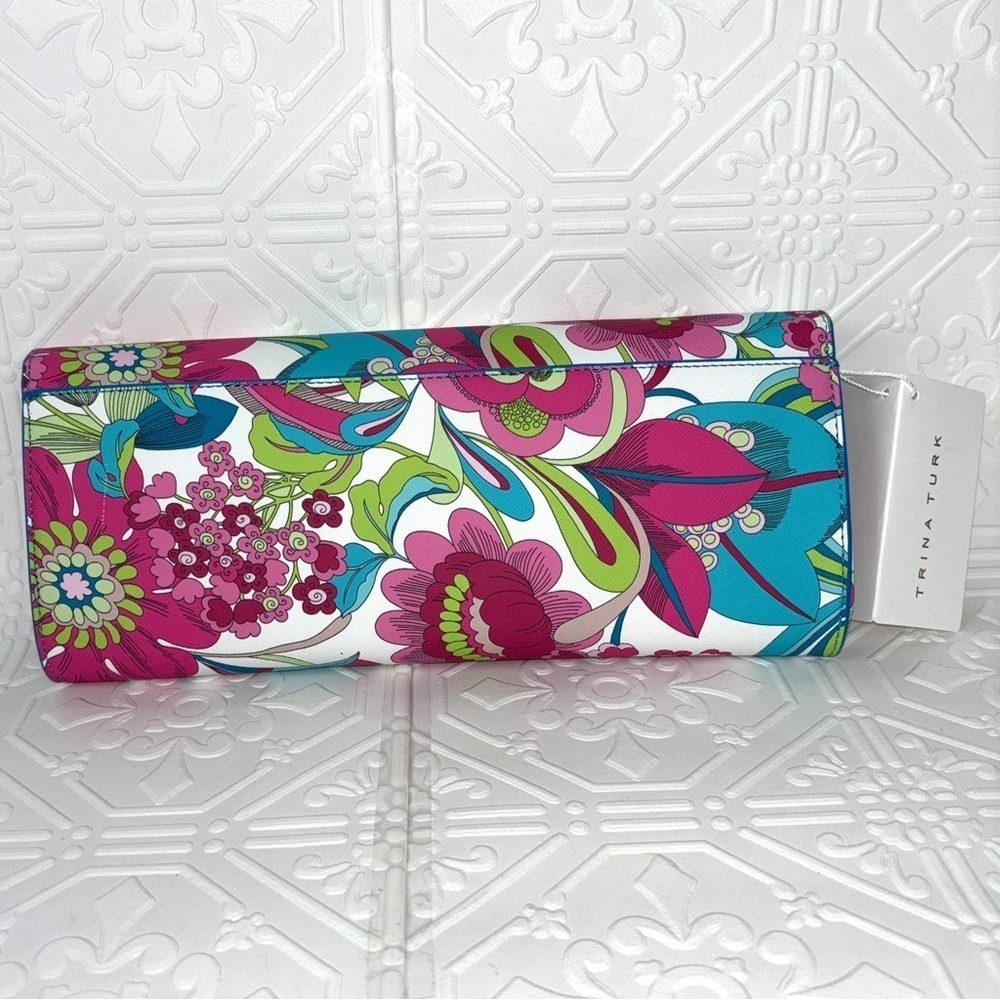 NWT Trina Turk Floral Print Clutch - Picture 9 of 9